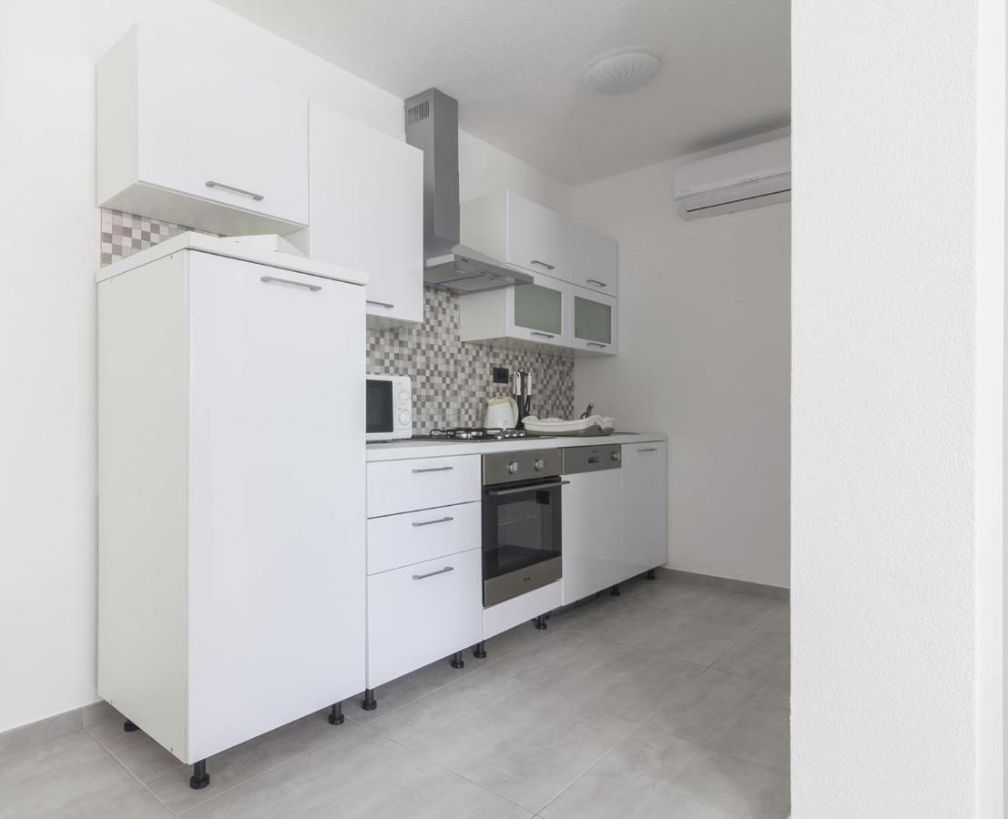 New Family 2 Bedroom Apartment Vodnjan Dış mekan fotoğraf