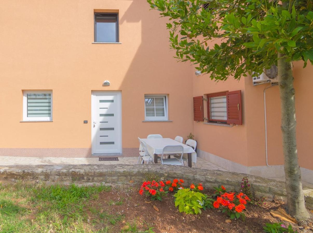 New Family 2 Bedroom Apartment Vodnjan Dış mekan fotoğraf